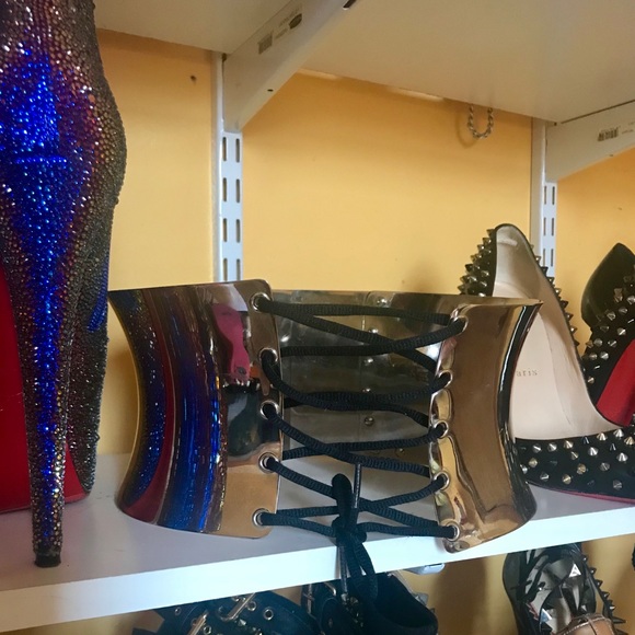 SOLD ICONIC DOLCE & GABBANA METAL CORSET BELT - Picture 7 of 7